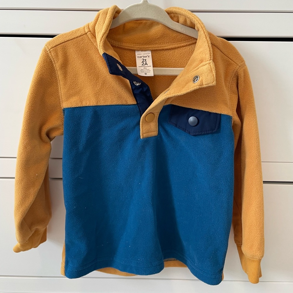 Carters 2T snap front fleece sweatshirt